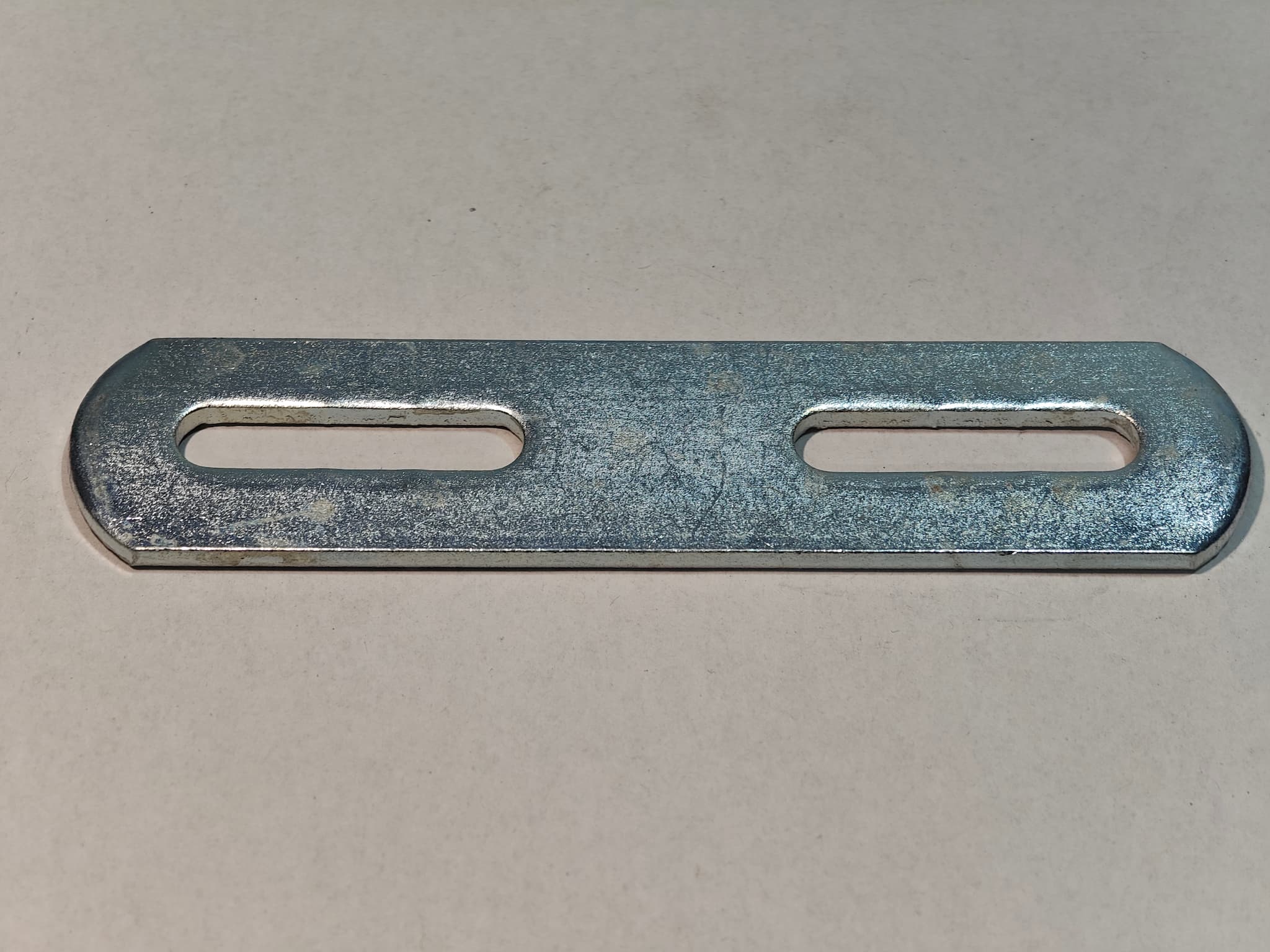 Montagelasche 4x30x135mm